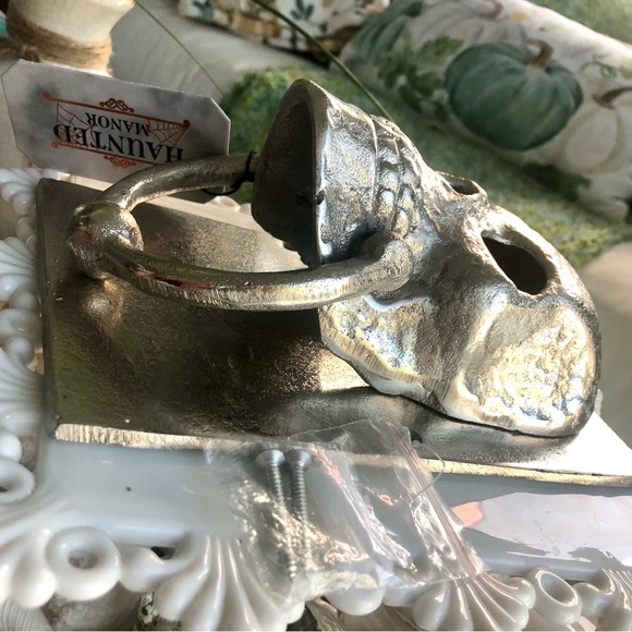 New! Large Silver Metal Skeleton Door Knocker - Picture 3 of 8